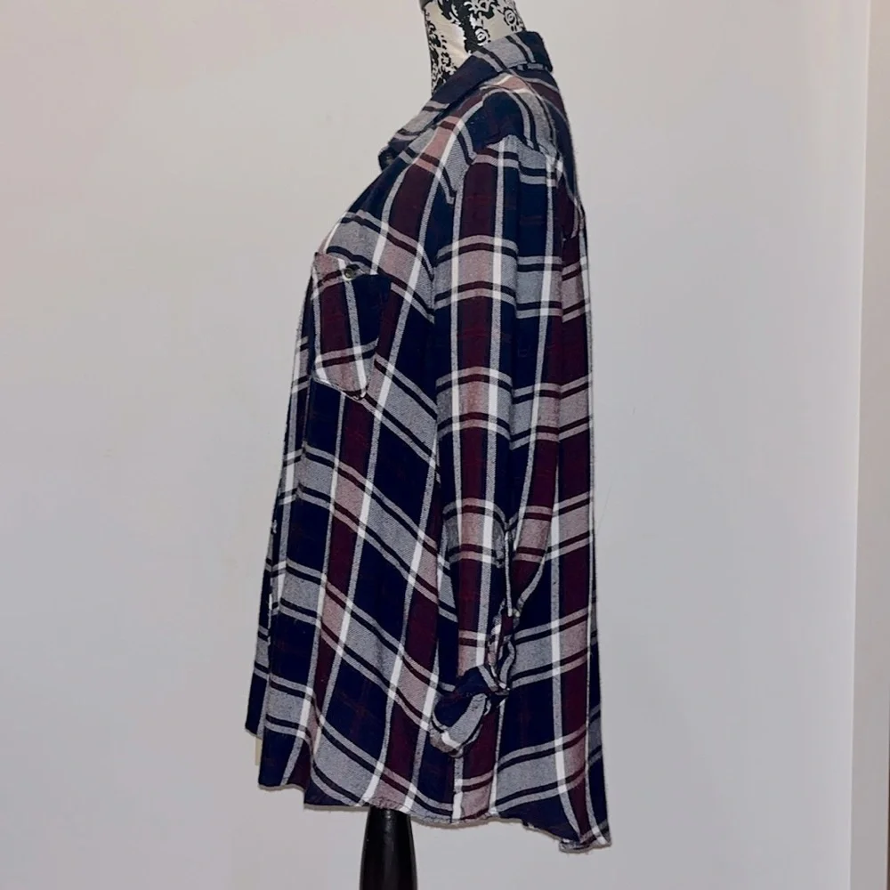 miami Plaid Button-Up Shirt in Black, White, Burgundy - Picture 2 of 4